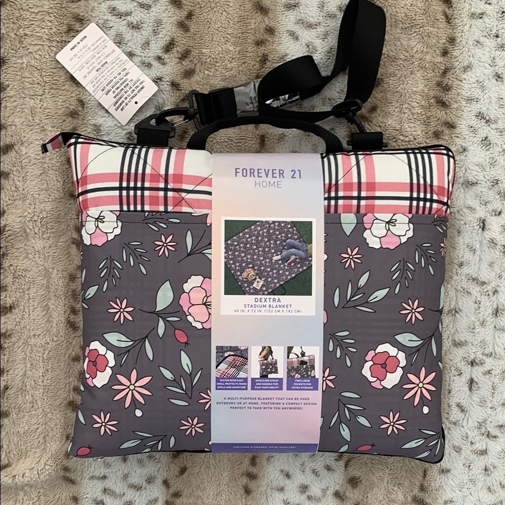 Forever 21 Floral Gray and Pink Women's Stadium Blanket